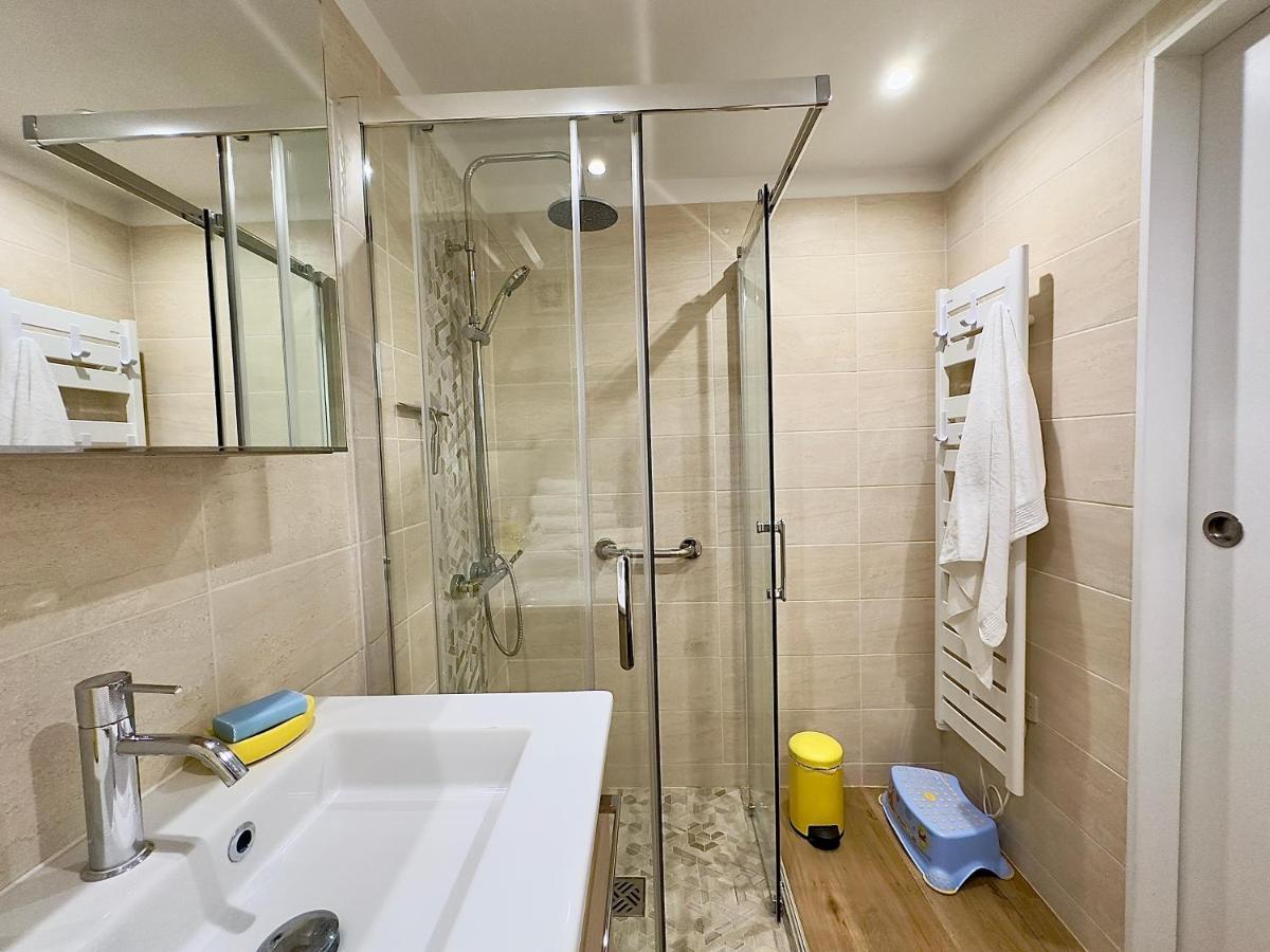 Au Charme De - Disneyland 10 Min, Paris 25 Min Holiday home Bussy-Saint-Georges